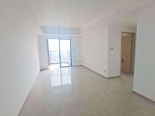 高层朝南 三房两卫 业主给价就卖 随时看房!