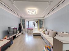 金凤区海珀兰轩三区精装三居室,满二价格可谈