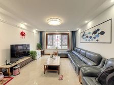 阅海壹号院 户型方正,精装修领包入住,低楼层出行方便