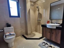 花溪轻轨128万买上叠带露台 150万买下叠带车位 带花园