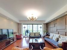 仁恒经典4房:四开间朝南 栋距开阔 无遮挡采光好