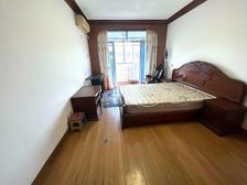 贝港三区 正规商品房 中间楼层采光好 满五 近医院