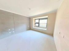 新上房的小区,一楼带院价格可谈