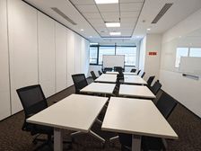 海淀上地三街金隅嘉华大厦南向156平随时看房带办公家具