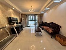 长宁馥邦苑 3室2厅2卫 精装修 1020万元