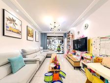 新上尚景湾通透两房,精装修保养好,户型方正