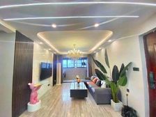 小区三房户型天花板,带固定租赁车位可转让,中高区视野好,急售