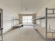 南站跟前小高层,三叶草大红本房