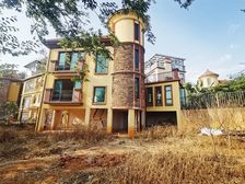 新出!滇池边,独栋别墅!送400平 花园,头排位置,无遮挡!