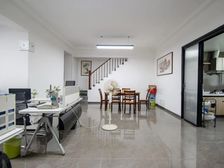 刘家坪地铁站旁上叠拼别墅精装修