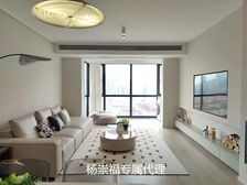 小区中心位置,内环边闹中取静,高区次顶楼,全天采光,户型正气