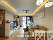 徐汇内环边,品质大两房,高区采光视野好,不靠高架,位置安静!