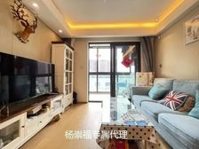 徐汇内环边,品质大两房,高区采光视野好,不靠高架,位置安静!