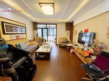 电梯花园洋房带院子!!业主急售 铜锣湾 地铁旁