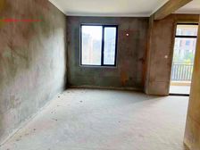 带地下车位一个 再带储藏间一个20平