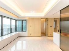 高区景观房,带产权车位,房东未入住过,看房方便,付款可谈