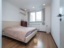 名校高安一小学籍房,徐汇衡复风貌区非常少有双南2房,诚意出售