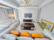 紫阳大道 次新房 近医院 出行方便 精装可拎包入住 车位充足