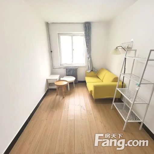 学院路甲9号院 3室1卫1厅 75平豪华装修 7650元/月