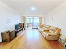 双卫设计,带产权车位,满五 ,电梯高区,看房随时,诚意出售!