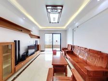 香山小学旁精装房125方总价115万,南北对流