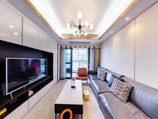 紫岭国际三期 136万 3室2厅1卫 精装修好楼层好位置低价