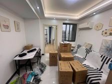 李先生出国卖房 30万 诚心出售 价格好谈 看房方便