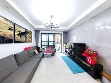 海伦印象 精装三房南北通透家私家电齐全