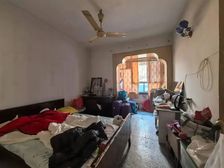 人和花园旁边 平上1楼 离校200来米 未占用 总价低楼层好