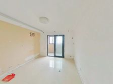 大两房 房龄新 近地铁 南北通透 交通便捷 中间楼层