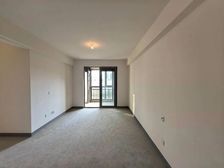 送车位,绿诚次新房,好楼层,产权车位,针实在售拒绝虚假