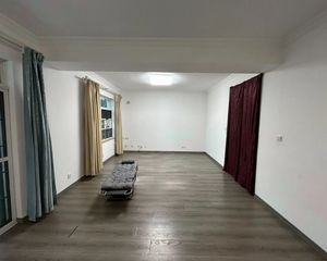 半岛边套临河大独栋,北进门南花园,可停六部车,满五v1,可谈