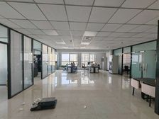 银河广场280平四加一户型办公区域大,另外有五个直播间!速抢