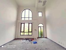 本地中介 急售 中建联排别墅 送南北超大花园 满5年