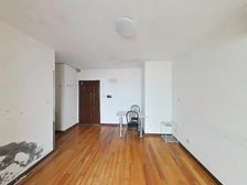 交通便捷 装修好 满五 有电梯 商品房 密度低