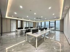 坂田星河WORLD甲级写字楼办公室出租 258平4十1格局