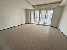 大平层!好楼层!送车位!万科翡翠公园 精装未住 华建天月旁