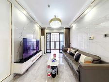 裕龙君悦 3室2厅1卫 豪华装修 105万元