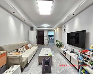 万科翡翠铂樾南向三居 满二简装高层住宅