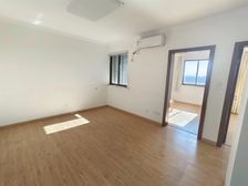 绝美湖景,中间楼层,2房朝南,光线充足,精装交付!