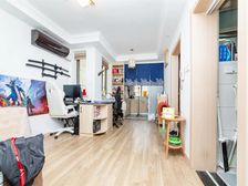 精装,小区进门第三排 车位充足 南北通透