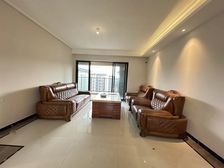 保利和府170平大5房板式结构朝南大阳台急售125万中间位置