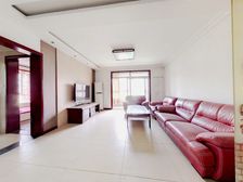 万达商圈 精装三开间朝南 户型佳