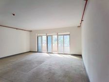 江北嘴万科新出房源,同户型单价低的一套,业主急售,价格可谈。