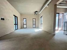 西南五环城市合院别墅 地上三层,地下一层,实用面积大 环境美