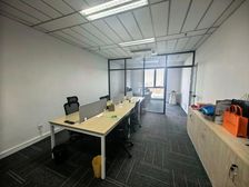 绿地汇中心物业直租 58平现房多套招租 地铁11号线