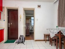 周家湾小区,售后公房满五年,中间楼层南北通采光好,看房方便