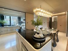 梅溪湖 正地铁口丨两梯两户丨森林氧吧丨博梅师梅。品质看得见