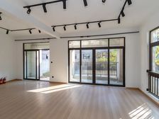 西山林语 联排边户别墅 位置安静 带大院子 业主诚售