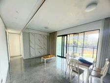 万科瑧山府 网红盘业主急卖 满两年 可过户 小区环境优美